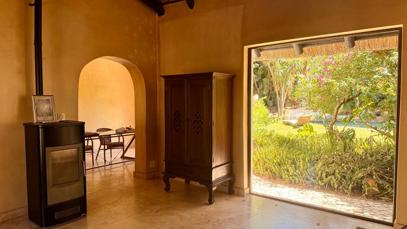 9 Bedroom Property for Sale in Hout Bay Western Cape